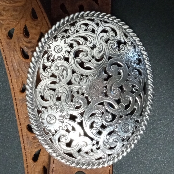 Belt - Picture 2 of 4